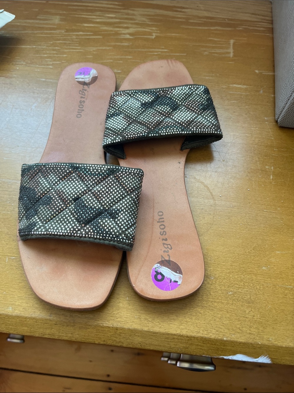 Zigi Soho Black Quilted Slide Sandals with sparkly Detail 8.5